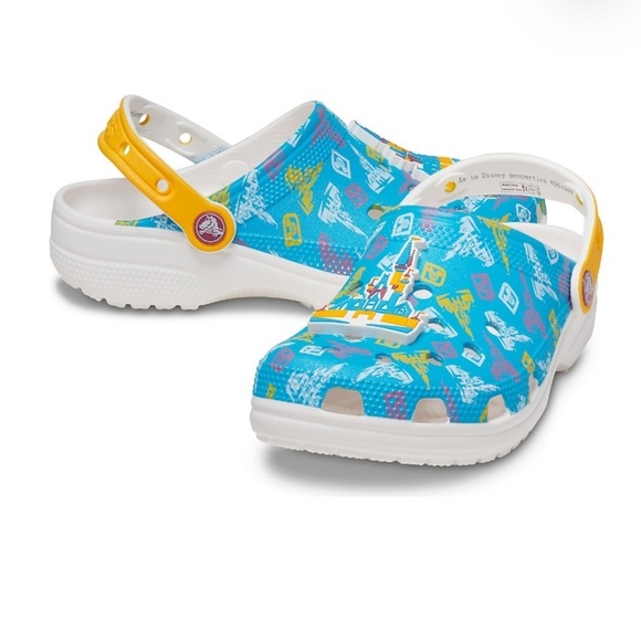CROCS Shoes - ✨NWT✨ Disney World 50th Anniversary Cinderella Castle Crocs Size M 8 W 10